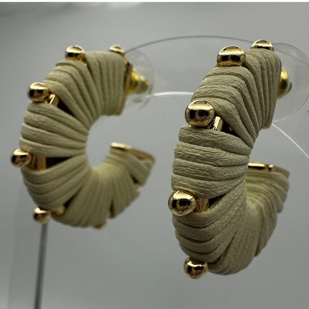 Custard Earrings